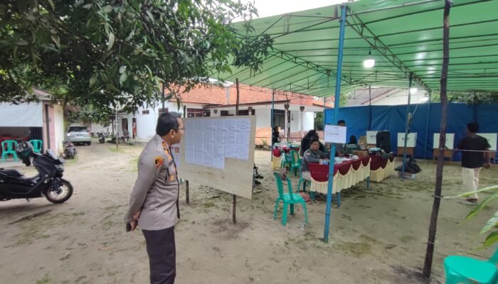 Kapolres Bangka Barat Cek Personil Pam TPS Pastikan Pengamanan Siap Siaga