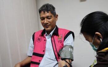 Tersangka AA di Jemput Dalam Perkembangan Perkara Komoditas Timah di Babel