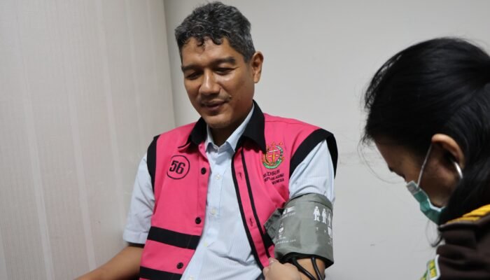 Tersangka AA di Jemput Dalam Perkembangan Perkara Komoditas Timah di Babel