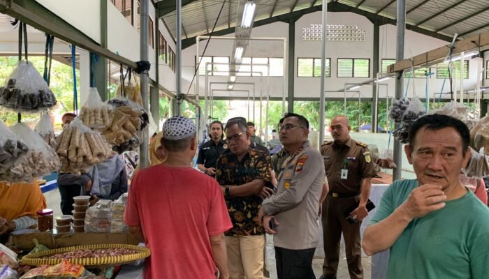 Jelang Ramadhan Kapolres Bangka Barat Sidak Pasar dan Pengecekan  Sembako