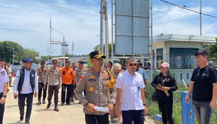 Kapolres Bangka Barat Cek Arus Balik Mudik Pelabuhan ASDP Tanjung Kalian