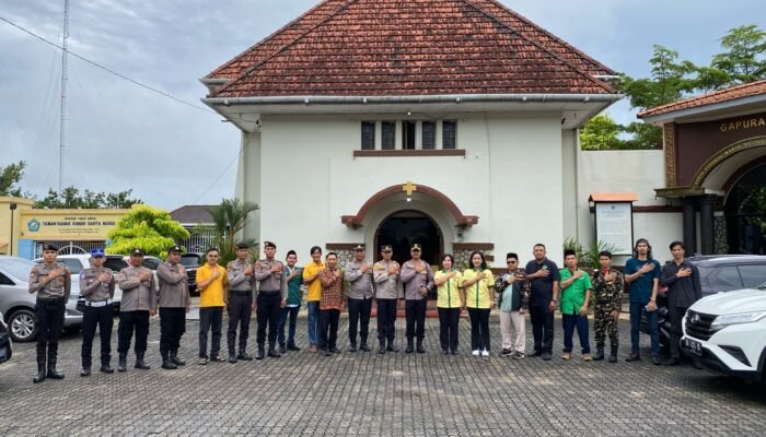 Kapolres Bangka Barat Turun Langsung Pengamanan Perayaan Paskah tahun 2025