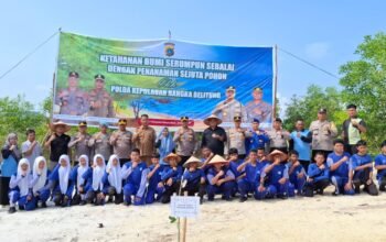 Polres Bangka Barat Tanam 300 Bibit Pohon di Lahan Eks Tambang Bertema “Ketahanan Bumi Serumpun Sebalai”