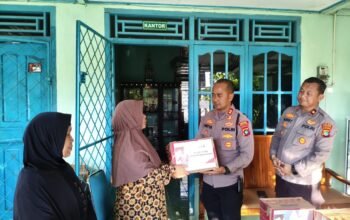 Kapolres Bangka Barat Berikan Tali Asih kepada Panti Asuhan Aisyiyah Mentok