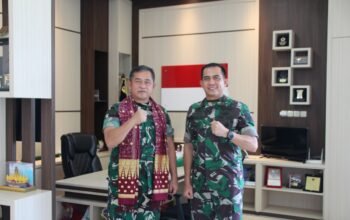 Prajurit Korem 045/Gaya Menerima Pengarahan KASAD