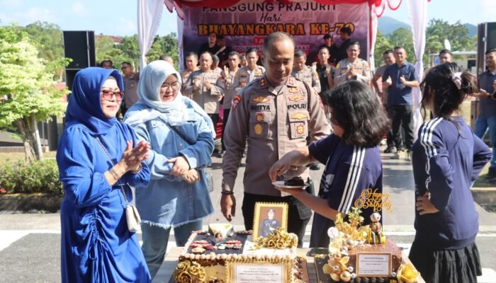 Momen Haru dan Kejutan Ulang Tahun, Kapolres Bangka Barat di Tengah Semarak Panggung Prajurit