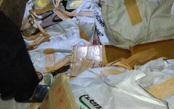 Terkait 10 Ton Balok Timah di Temukan Awak Media Kini Menunggu Oknum Polda Sebagai Pemilik